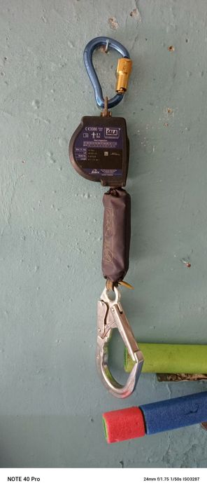 Urządzenie samohamowne 3M™ DBI-SALA® Nano-Lok™,