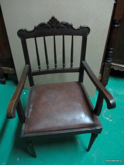 Banco em madeira e Cadeiras Vintage