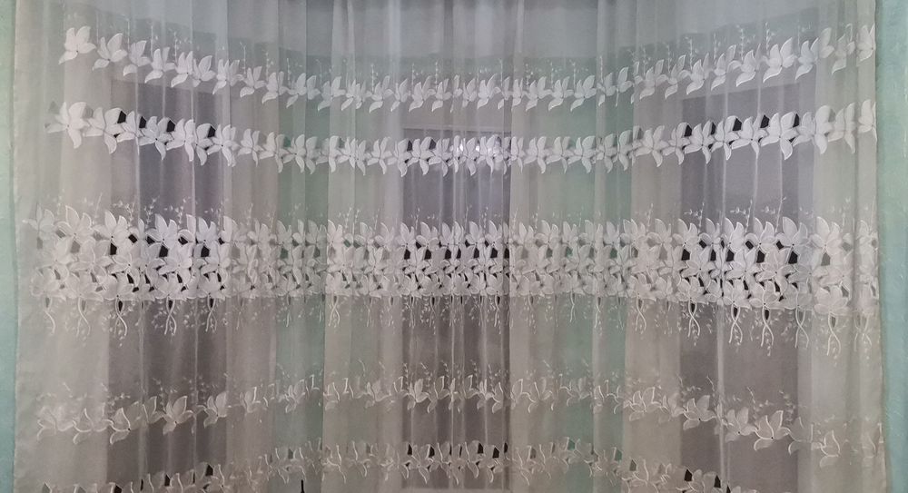 Шикарная белая тюль с вышивкой