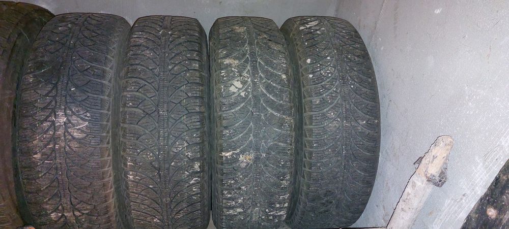 Шини з дисками на опель в зборі