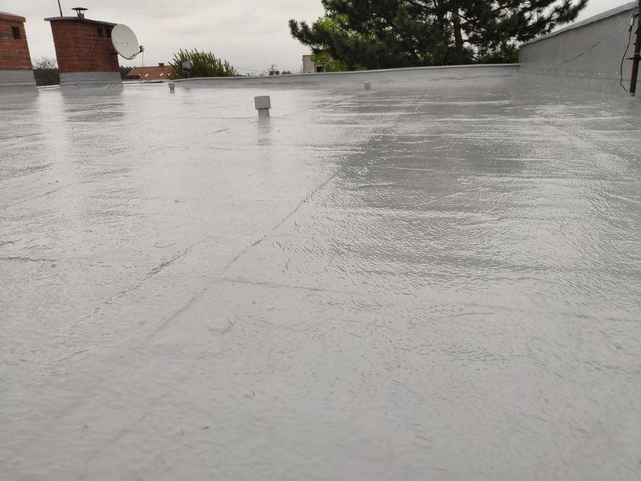 Membrana dachowa na pianę PUR, hydroizolacja, naprawa dachu płaskiego