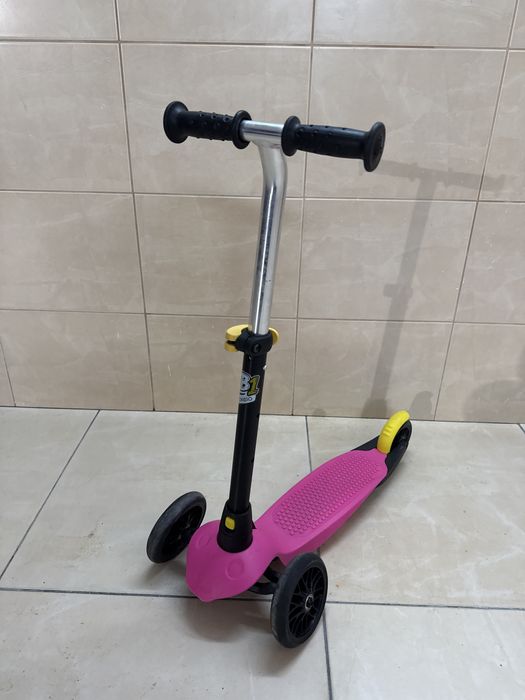 Trotinete de crianca com 3 rodas rosa