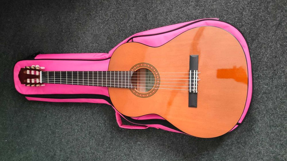 Gitara klasyczna 3/4 Yamaha + różowy pokrowiec