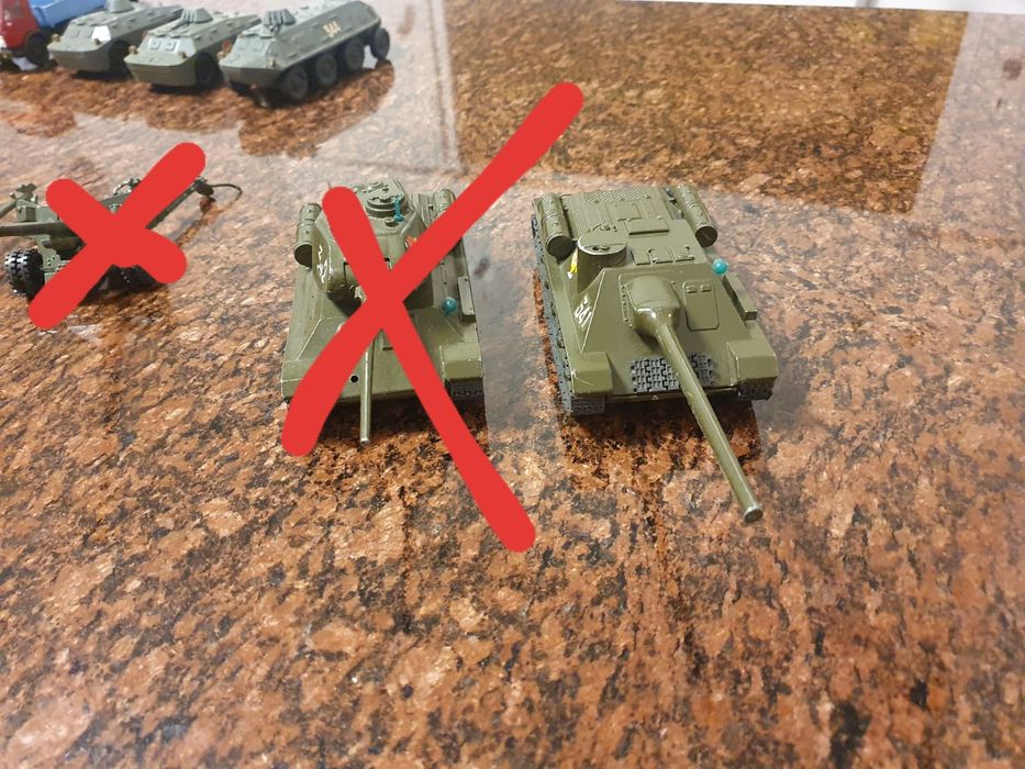 1:43 Czołg Niszczyciel SU-122  oraz wozy pancerne i transporter
