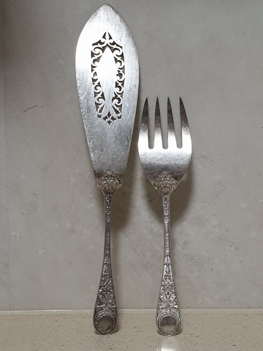 Maravilhosos antigos talheres de servir peixe ingleses -banho em prata