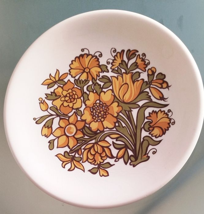 Pratos antigos Vista alegre e Palissy