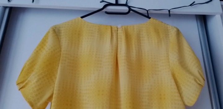 Bluzka damska krótki rękaw rozm.M