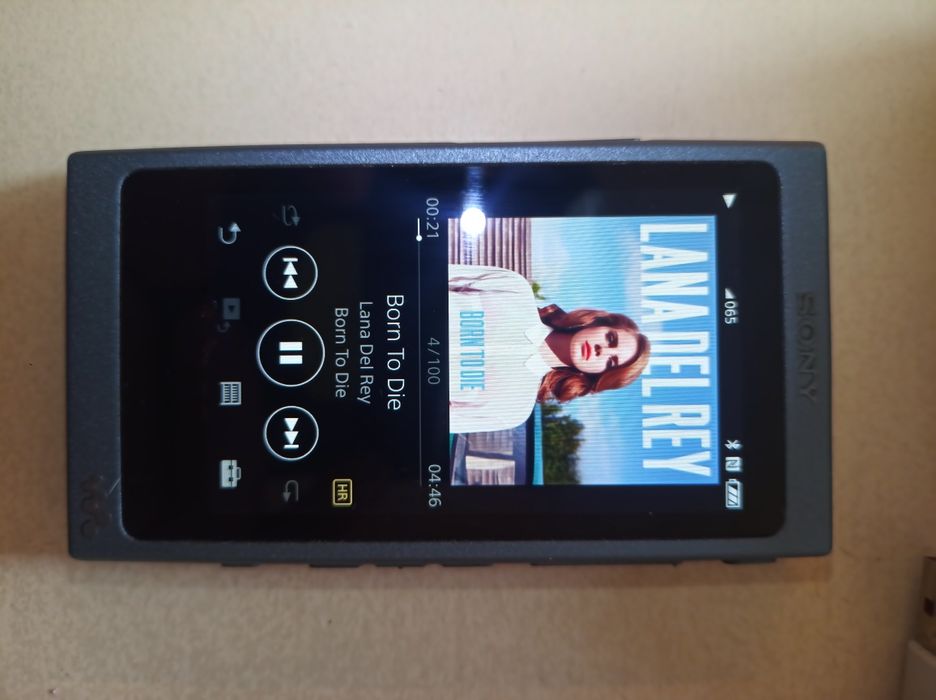 Sony Walkman A45 16Gb +наушники