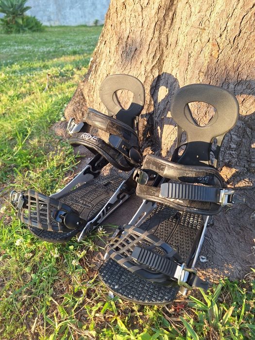 Prancha de Snowboard ride mais fixadores
Prancha de snowboard Ride bez