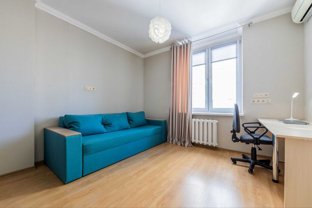 Продам квартиру 125 кв.м. 4х кімн. Харківське шосе 152 Програми