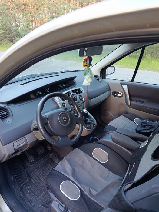 Автомобіль Renault Scenic 2008