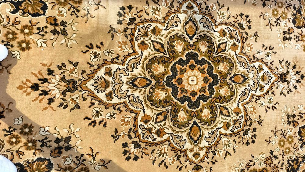 Carpete Tapete 190x270 cm. - Bom estado geral - Tapete grande de sala.