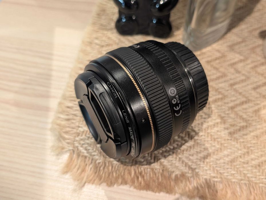 Об'єктив Canon EF 50mm 1.4