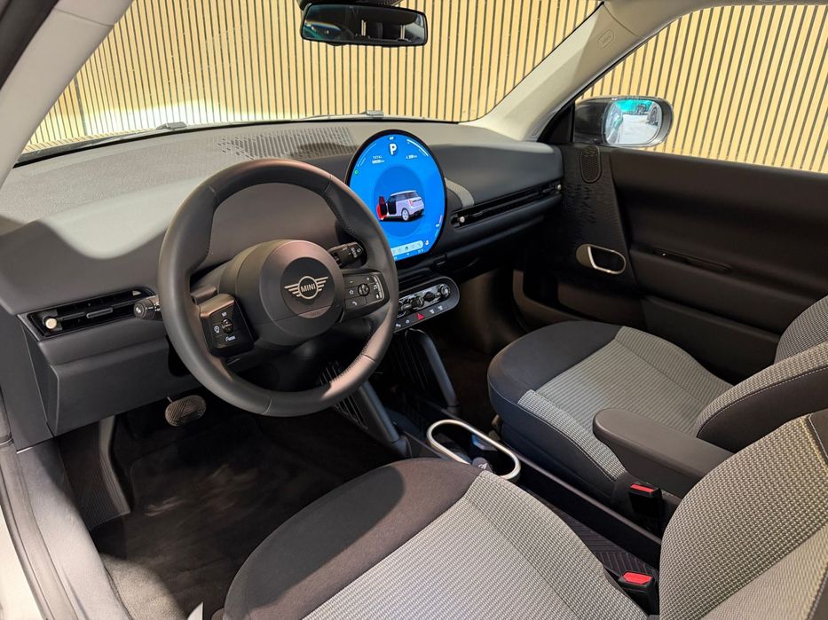 MINI 3 Portas Cooper SE Essential