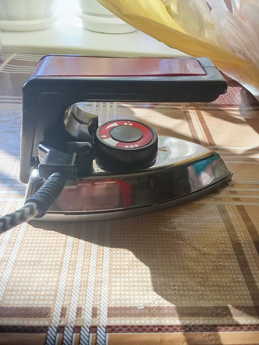 Продам мини утюжок