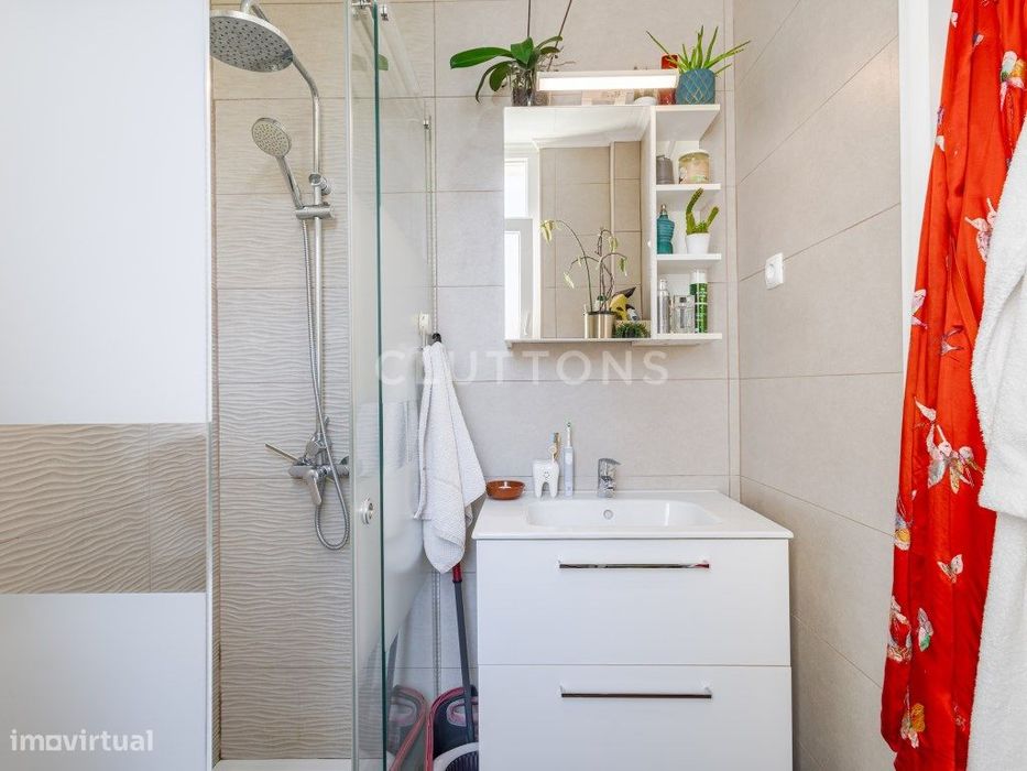 Venda Apartamento T3 , 112 m2 Renovado Varanda, Estefânia - Lisboa