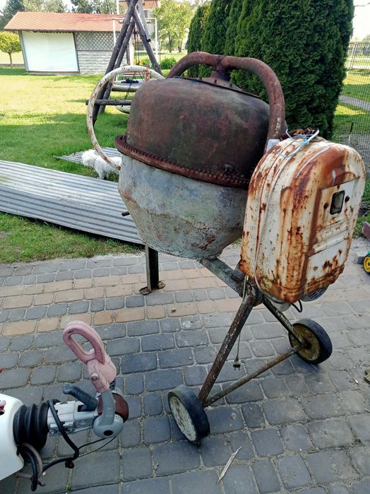 Betoniarka 230V sprawna, kompletna z silnikiem