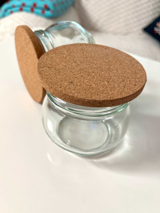 Small Bottles with Cork Lids425652587468564484
