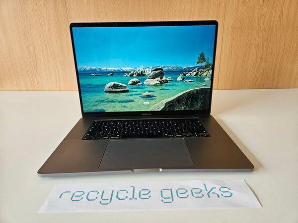 Apple Macbook Pro A2141 i9 64GB RAM DDR4 1TB SSD Bateria Excelente