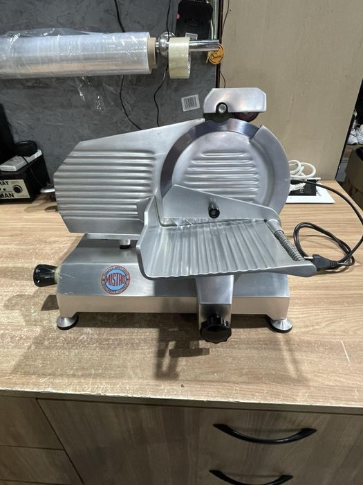 Промисловий слайсер (скиборізка) марки Mistro