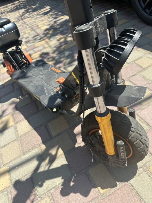 Електросамокат  Kugoo Kirin M5 PRO (1200 т; 26 А/год; 48 В)