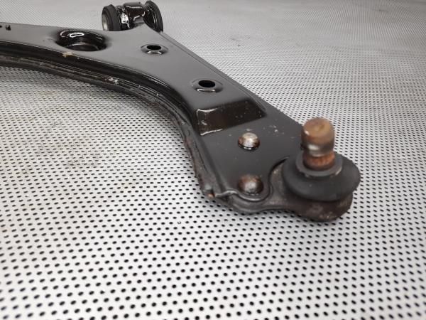 Braço de suspensão frente esquerdo FIAT Grande Punto (199_)