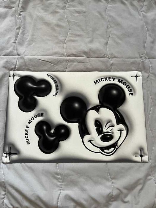Dywanik łazienkowy Myszka Mickey.