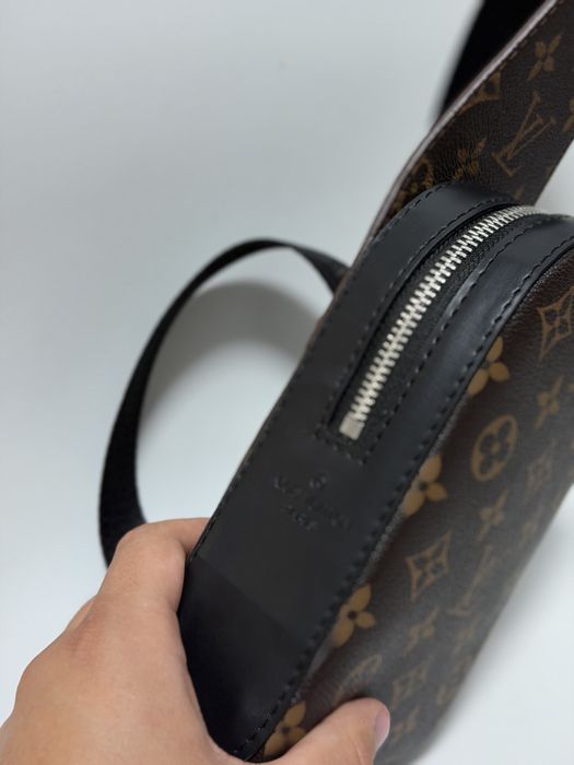 Шкіряна сумка/мессенджер louis vuitton через плече