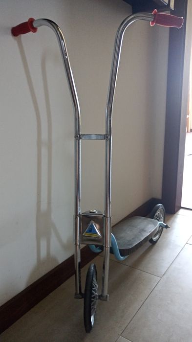 Vintage Scooter426334541023160322