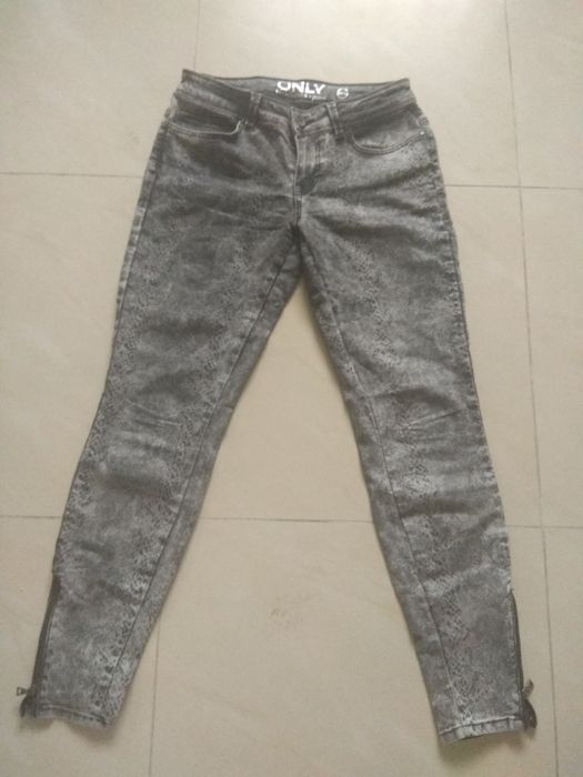 Spodnie jeans Only efekt węża 38/32 M