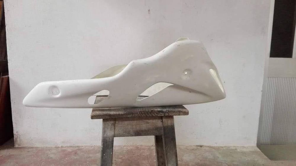 Bico de pato Honda Hornet 600