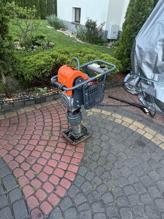 Zagęszczarka skoczek Ubijak 100 kg wynajem belle ammann wacker neuson bomag weber
