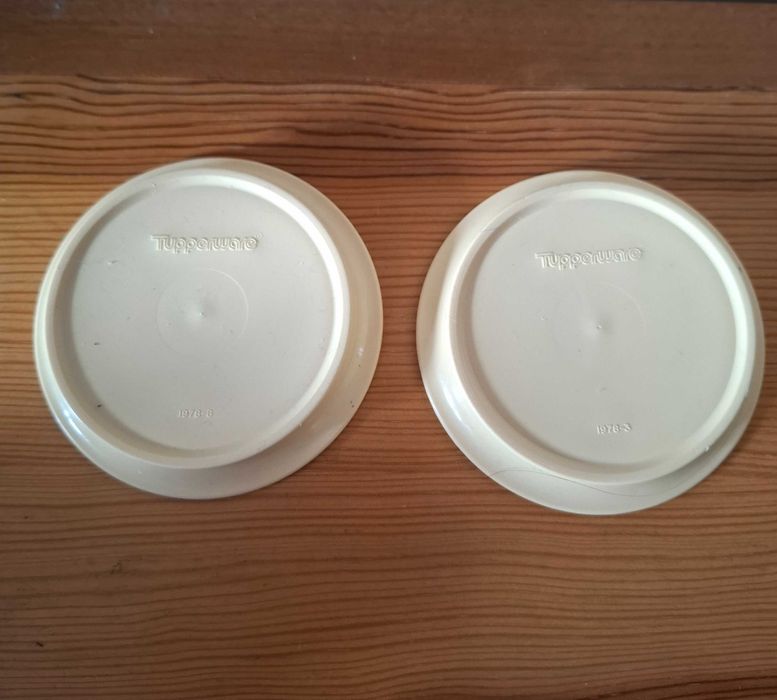 Tupperware - Canecas com Tampas e Duas Tampas de Canecas430225194473891846