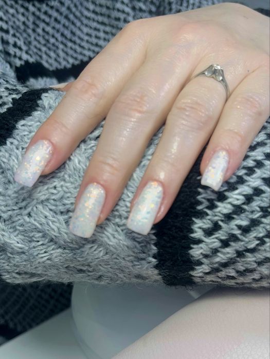 Маникюр/педикюр/гель-лак