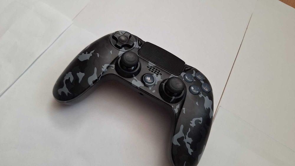 Kontroler bezprzewodowy Cobra QSP411 camo czarny do PS4 Sony PlayStation 4