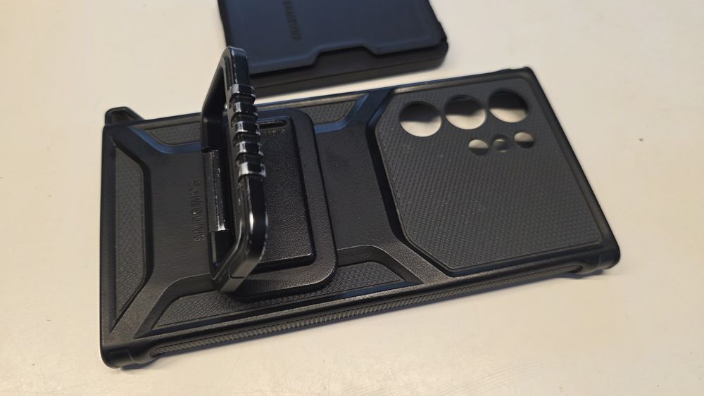 Samsung armourcase  Rugged Gadget Case przeznaczone dla modelu Galaxy