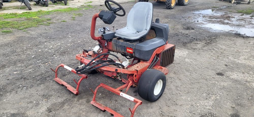 Traktorek  kosiarka do trawy  Toro Jacobsen John deere 3235a
