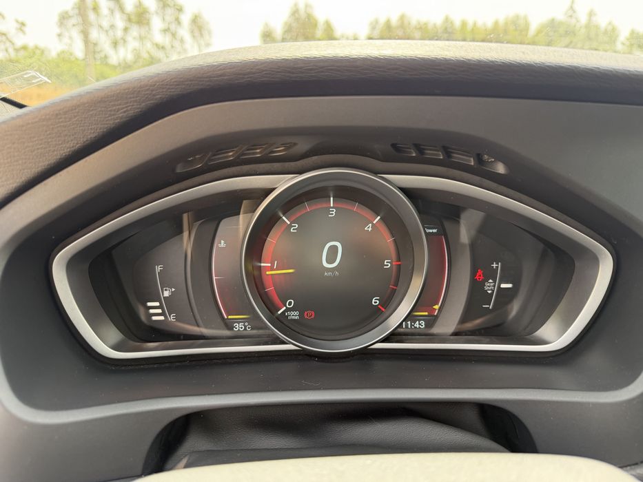 Volvo V40 D4 R-Design 2014