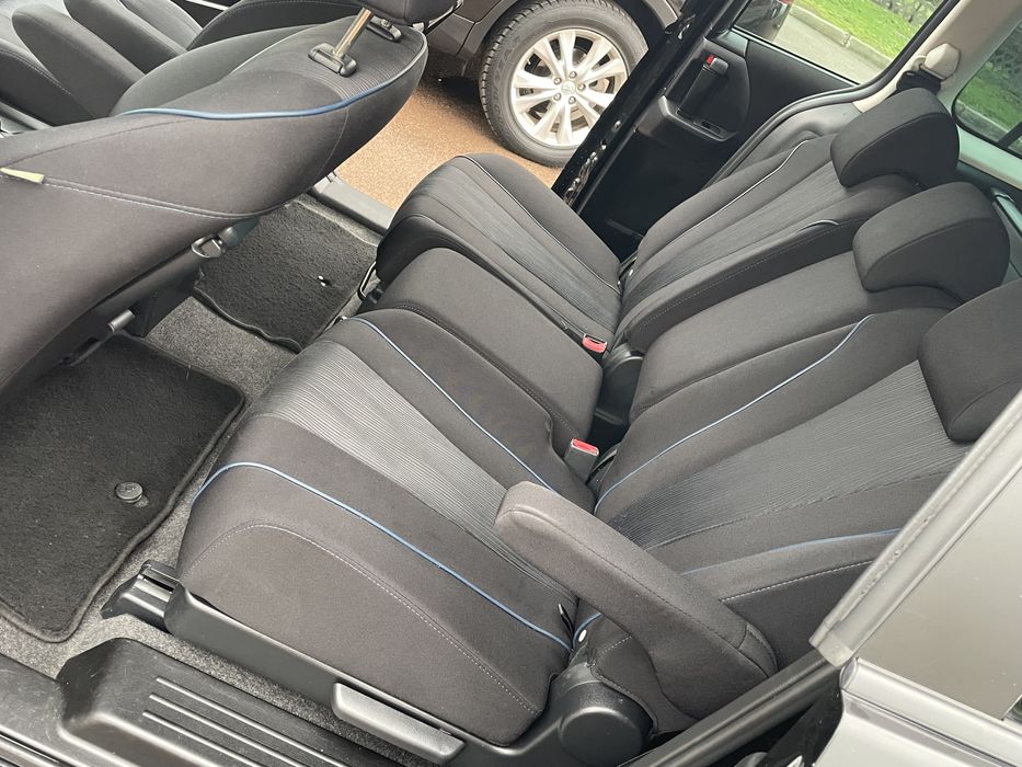 Продам Mazda 5, 2012р.щойно пригнана 7місць,