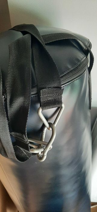 Saco de Boxe Outshock 20kg + Suporte de Parede – Excelente Estado