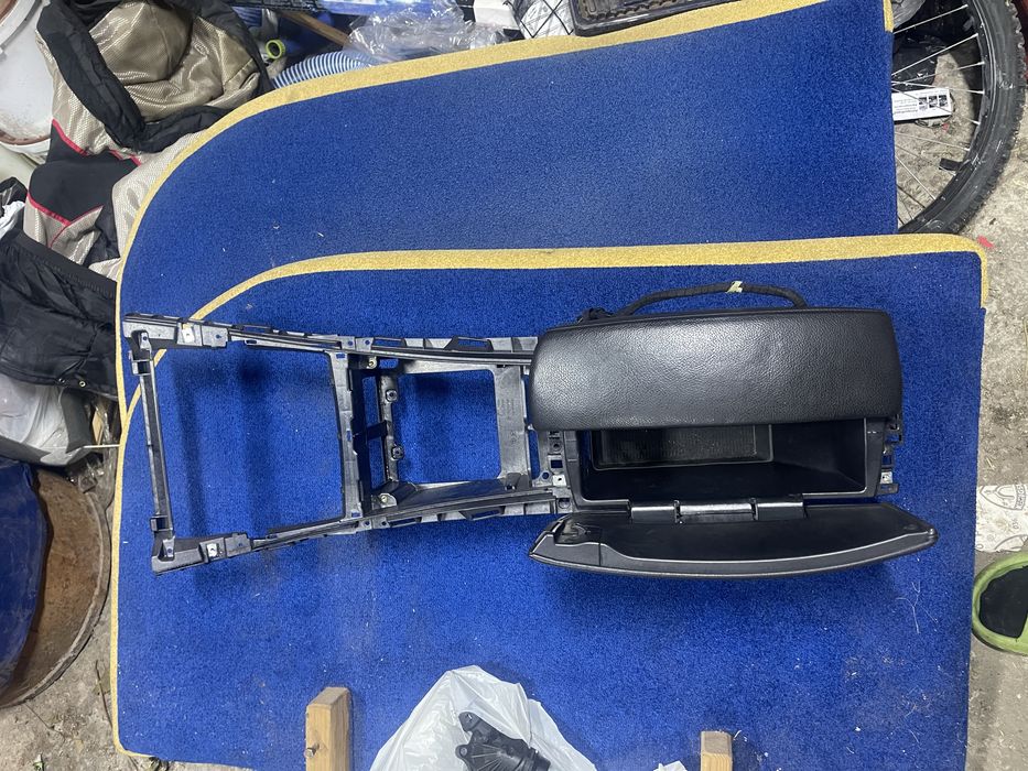 Подлокотник для BMW E70 2007-2013