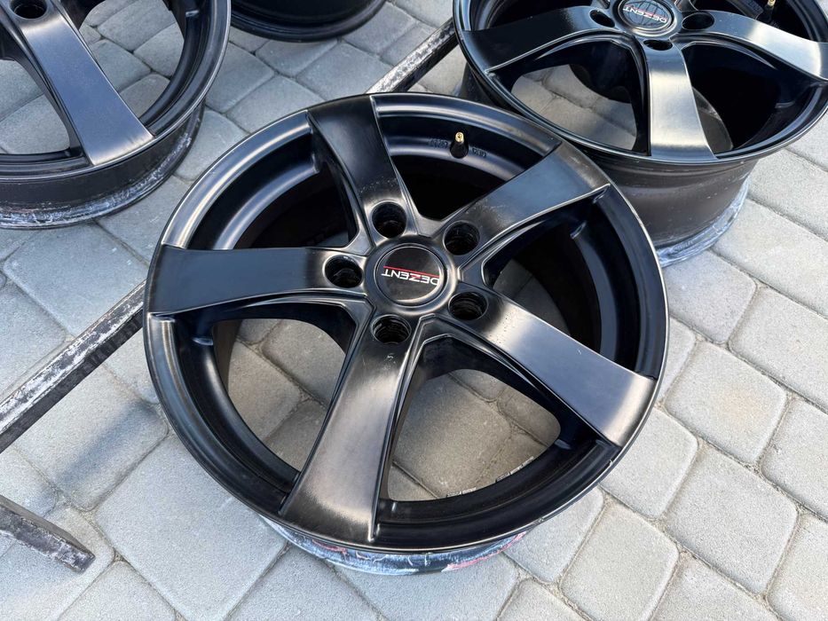 Диски Dezent R16 5x114,3 7J ET40 Kia Hyundai Mazda Nissan Toyota Renault
