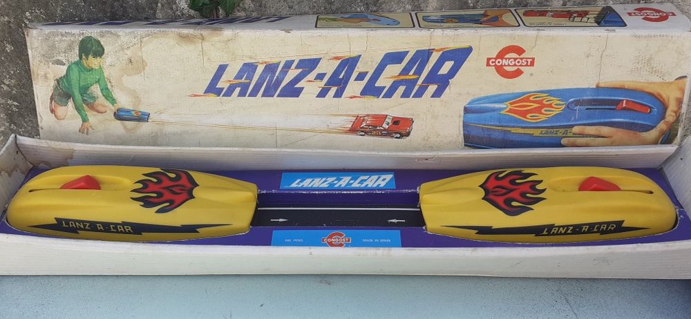 Brinquedo antigo,  anos 70 "Lanz-a-car"