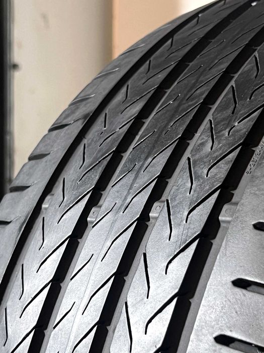 Pneus Continental Eco Contact 6Q - 245/40/20 - Como NOVOS