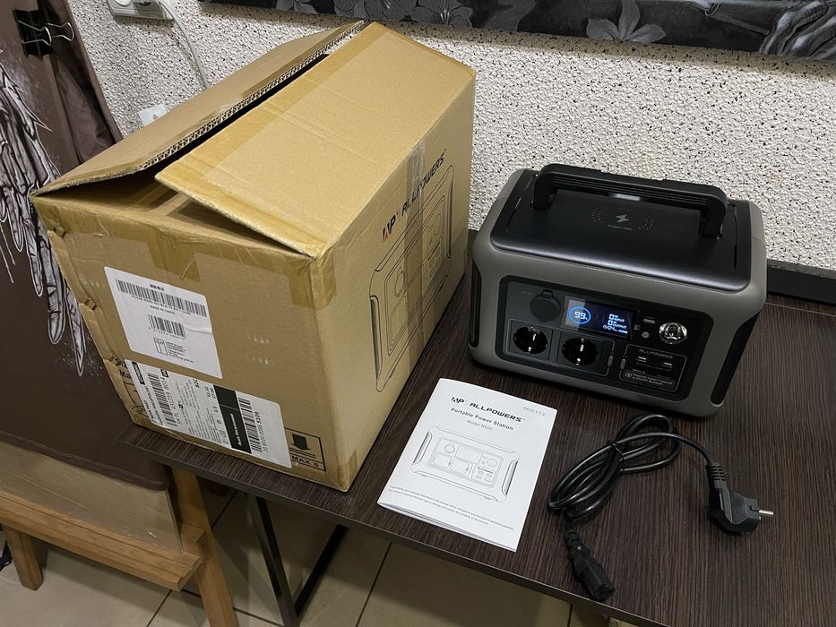 Продам портативну зарядну станцію ALLPOWERS R600 (600W)