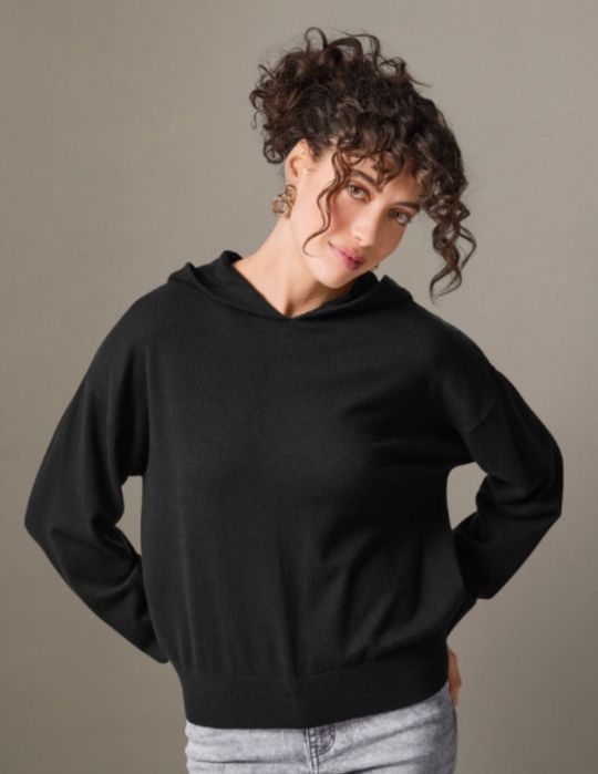 Nowy sweter sweterek bluza z kapturem z cienkiej dzianiny Esmera S M