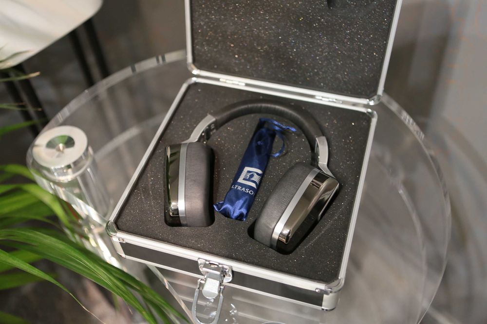 Ultrasone Edition 8 EX Slogic + GRATIS