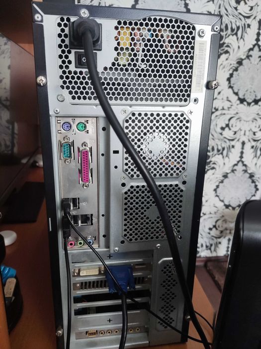 Компьютер полный комплект для учебы , работы