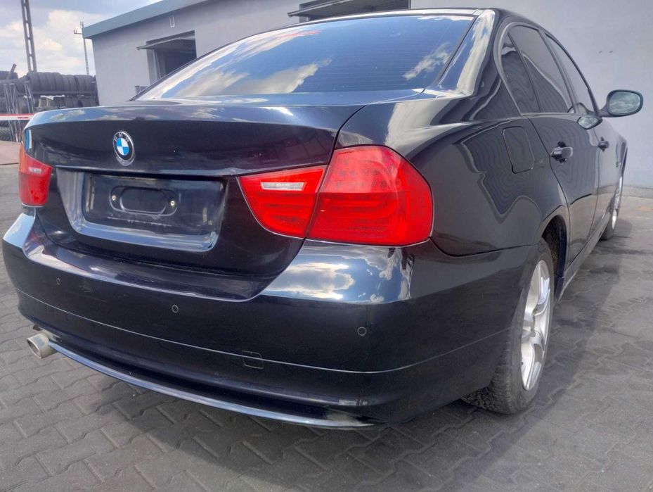 Lampa tył tylna prawa lewa w błotnik LED  BMW E90  po LIFT  S34/9 Fueller Schwarz części