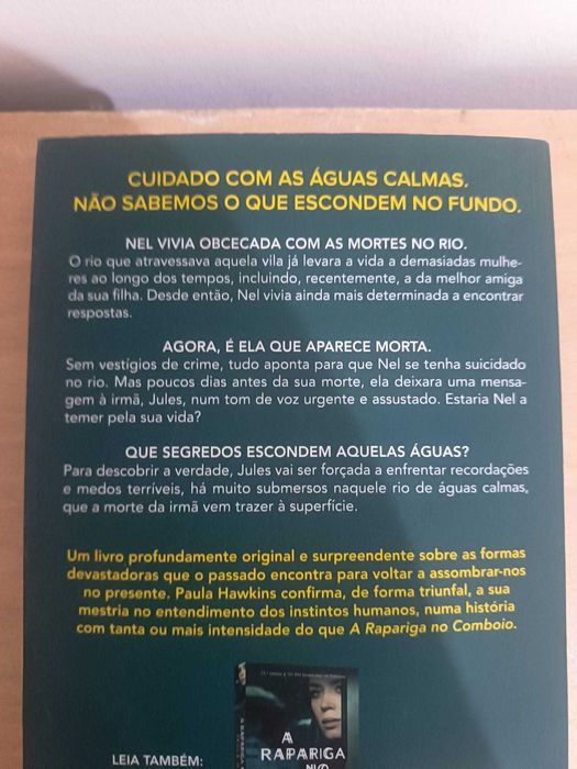 Escrito na Água de Paula Hawkins